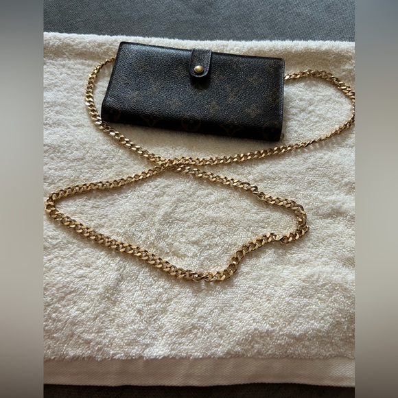 Luis Vuitton Authentic Long Vintage Kiss-lock Bifold Wallet - Picture 4 of 16